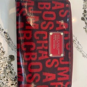 Marc Jacobs travel size wallet